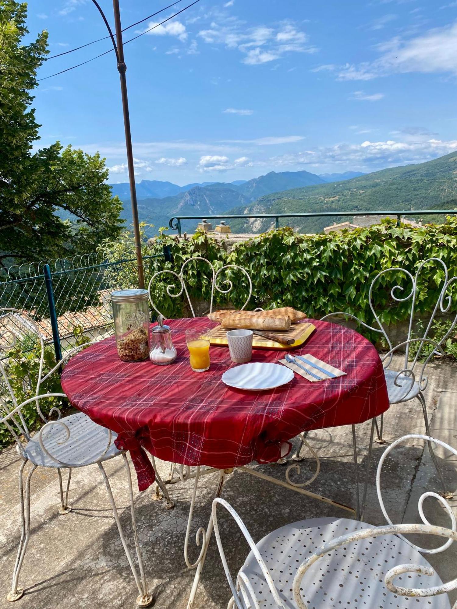 Auberge De Thiery Eksteriør billede