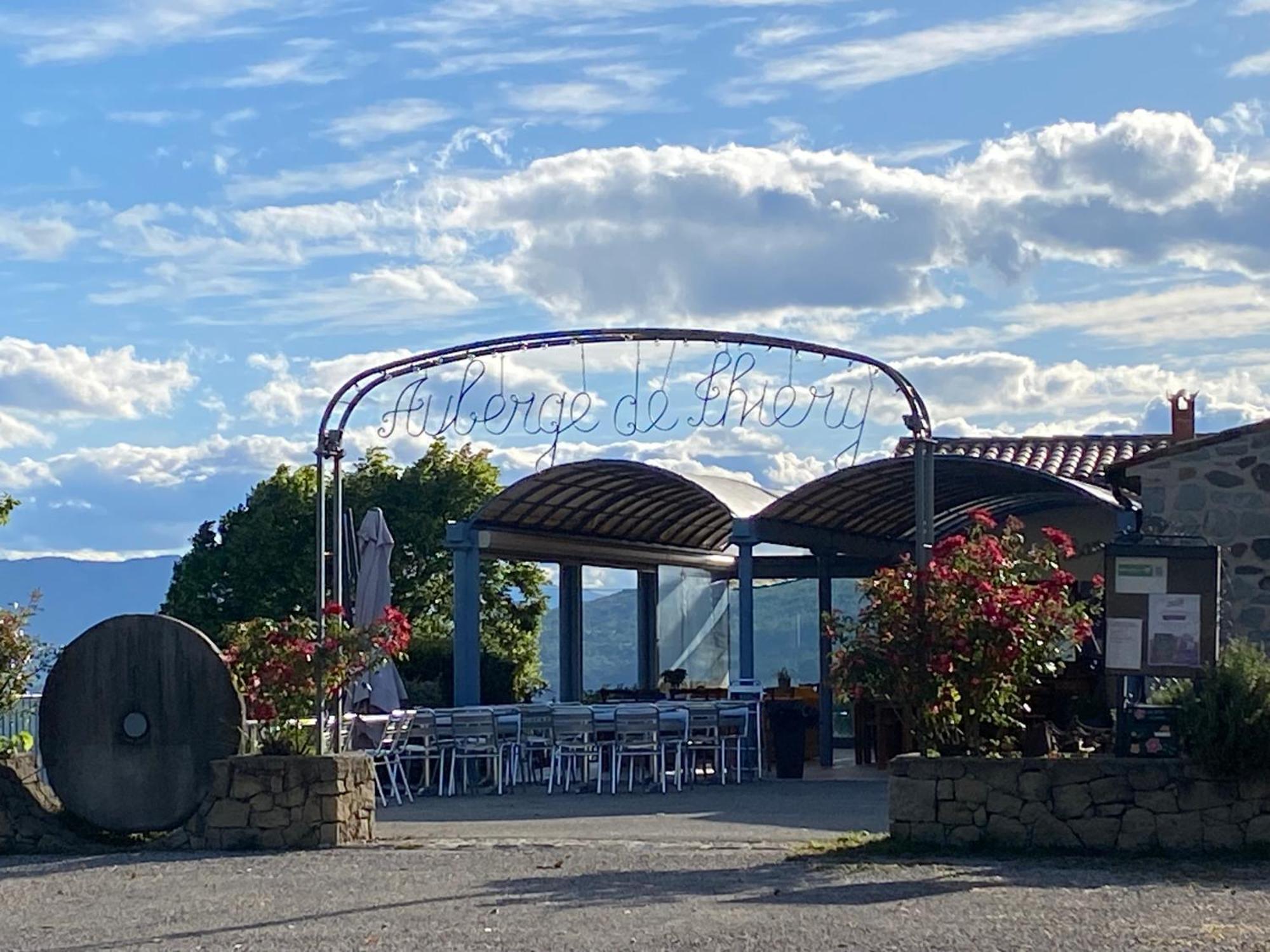 Auberge De Thiery Eksteriør billede